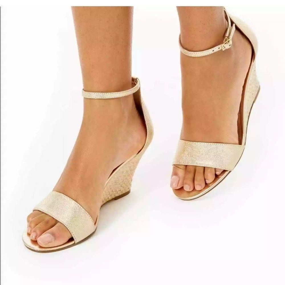 Lilly Pulitzer Bridgette Gold Metallic Wedge sz 8.5